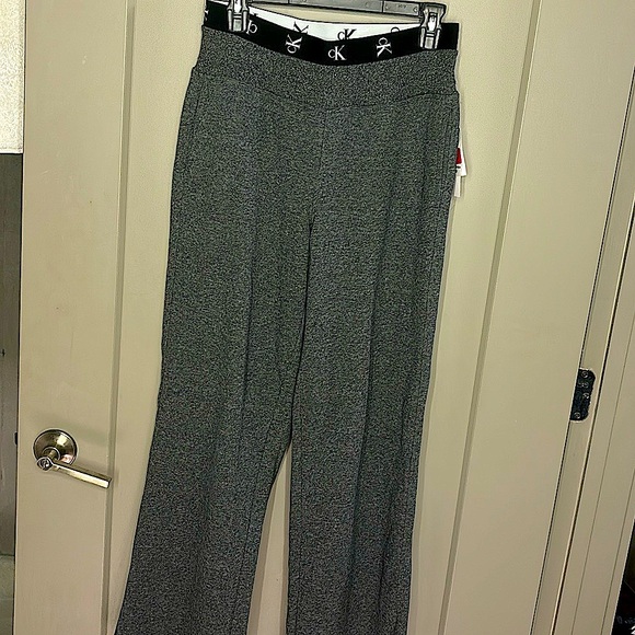 calvin klein wide leg sweatpants 🩶 - Picture 3 of 3